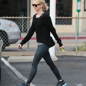 vie active leopard leggings